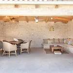 In With Swimming Pool Villa *