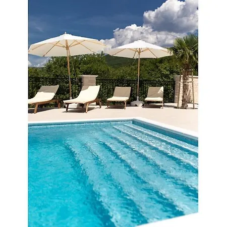 Villa In With Swimming Pool