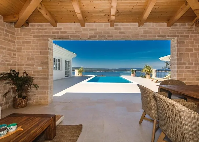 In With Swimming Pool Villa