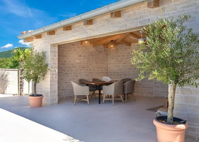 In With Swimming Pool Villa